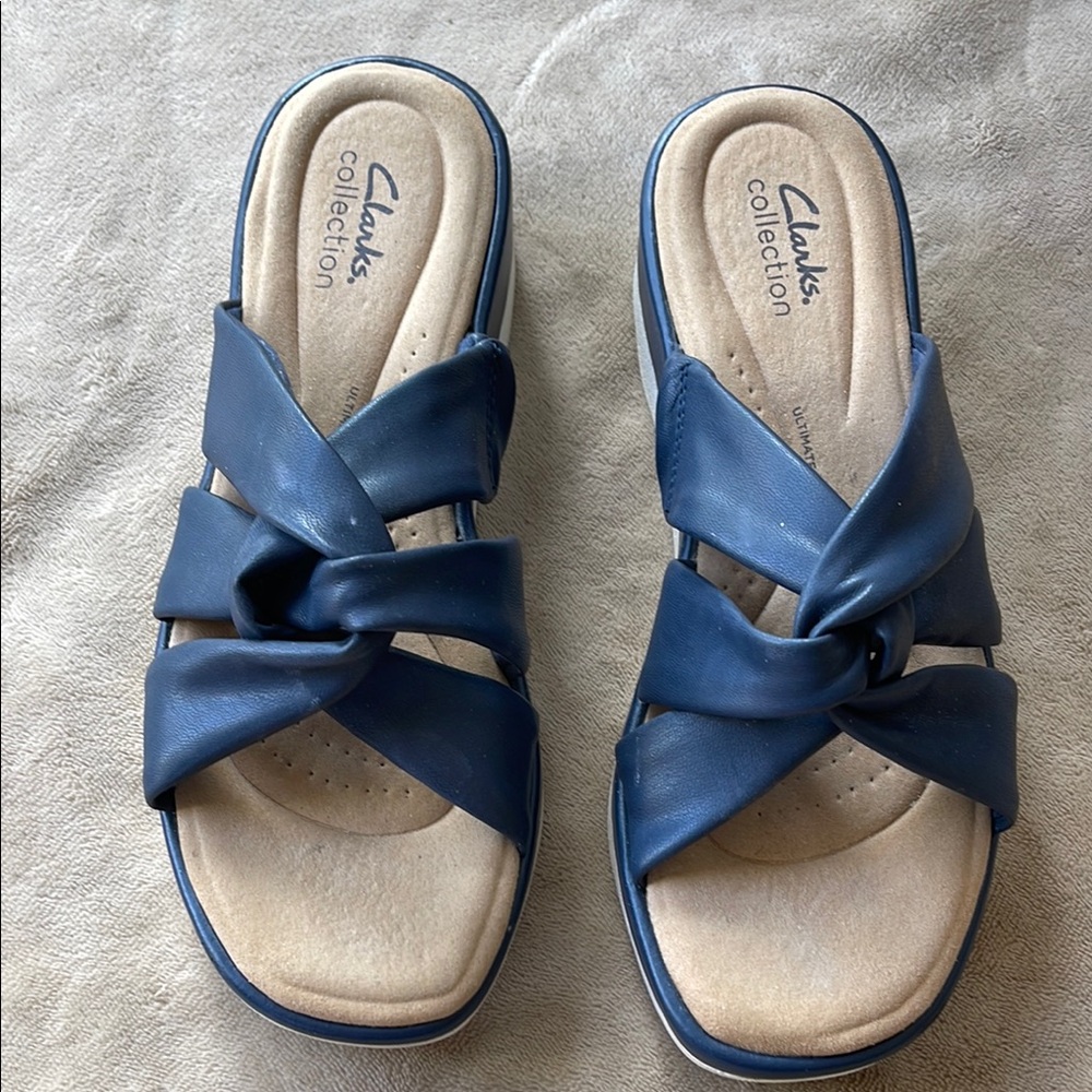 Clarks Women's Navy Blue Cross-Strap Sandals